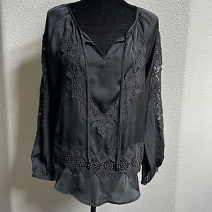 Chicos Black Top Size 4-6